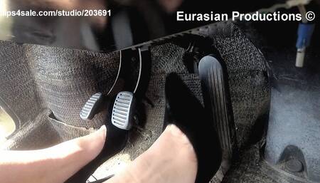 105B - Jenny Revving Skoda in heels Pedal Cam