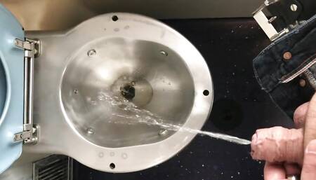 Pee #008