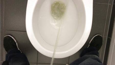 Pee #010