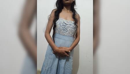 Indian hot and sexy bhabhi showing her pussy