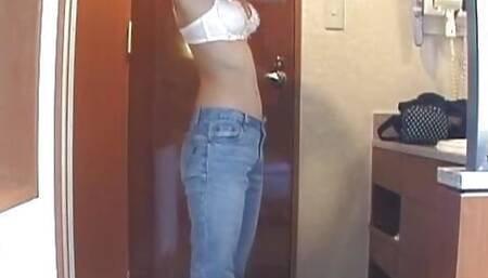 Blindfolded Japanese babe enjoys it hard