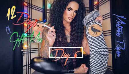 12 DAYS OF GIFT-MAS : DAY 6
