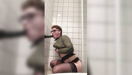 Sissy Cindy love Dildo