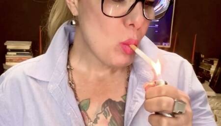 NEWPORT - Lady Smoker Milf wearing jeans, dancing, smiling and smoking for you - Deep Inhales, Double pumps, Mouth Inhales and open mouth exhales, Smoke rings, Crush, Jeans sneakers, jeans, pink lipstick, Long natural nails