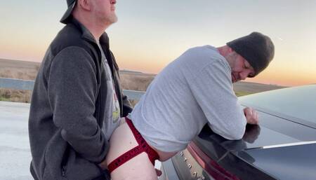 2 guys fucking outdoors