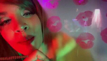 StepAuntie Kissmas Kisses