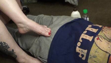 Della Rose Gives Her First Footjob