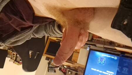 I'm back! Just a quick nut bust!