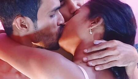 Hot Babe fucking pussy awesome threesome