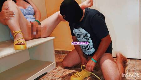 Mistress Jaily's routine after getting home censored for beta