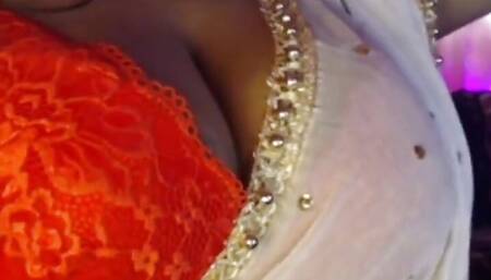 Desi Hot Girl Nipple Play Nipple Rub.