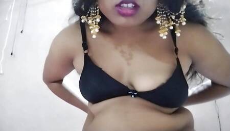 Swetha bhabhi Ne Chut Me Nath Pahani