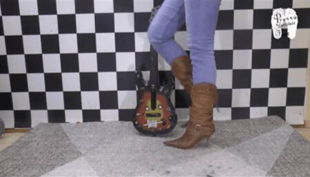 Guitar hero under heeled Boots