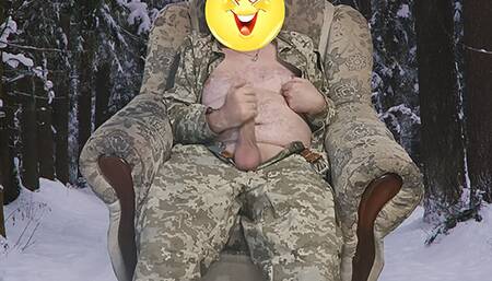 Ukrainian soldier jerks off in the winter forest. Big cock!