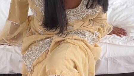 Goddess Laila - Suffer Under My Bengali Soles (HD 1080p MP4) [Executrix]