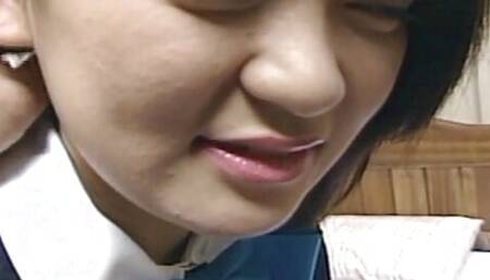 Hot Japanese schoolgirl likes getting fingered