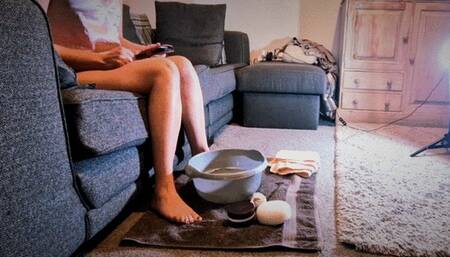 Maid In Servitude To My Feet