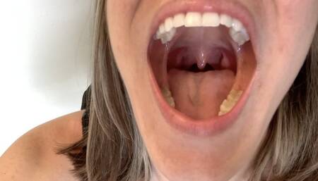 Giantess 10 Minute Eat You
