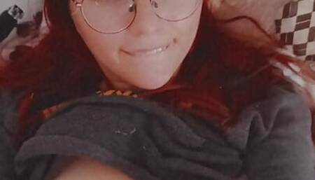 SLUT SENDS YOU HER MASTURBATION CLIPS