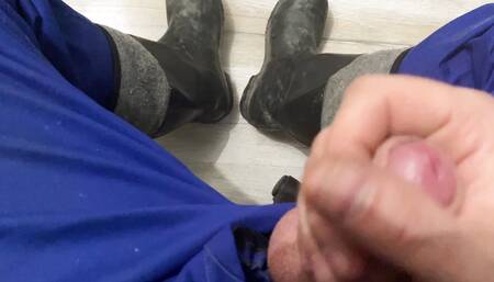 Worker wank 34