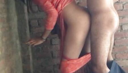Indian Schoolgirl viral sex mms.big ass indian schoolgirl hardcore fucked by neighbour boy in standing doggy styel.