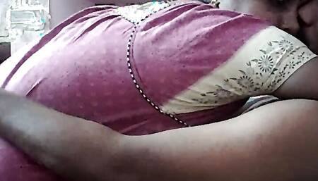 Indian house wife lips kissing dd