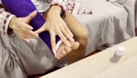 Nora SLC Pedicure and Tapping & Scratching my Cast