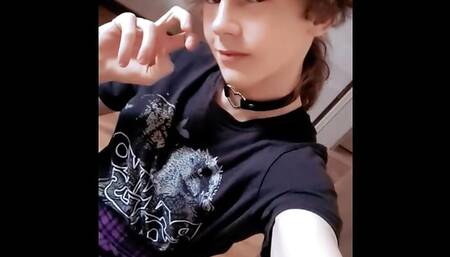 Femboy uses but plug