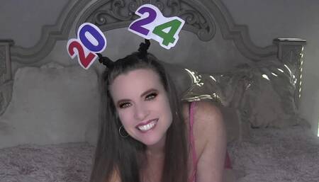 New Year's 2024 Dildo Sucking And Fucking With JOI