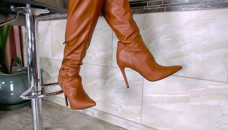 najvz Victoria in her brown otk boots (mp4-FHD)