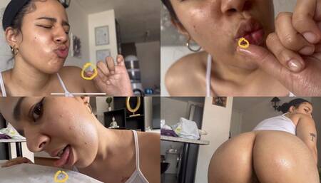 1080P Giantess use boyfriend as slave