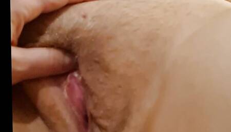 Pussy massage and dildo