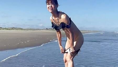 Strip and Naked dance on the beach,She loves utterly stark naked.
