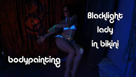 Mistressonline in Bikini Painting Her Own Body