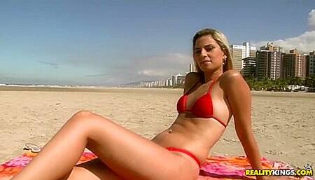 Melissa Fire - Beach Wonder