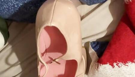 Cumming in pink platforms