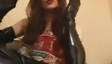 Malfunctioning Robot Girlfriend