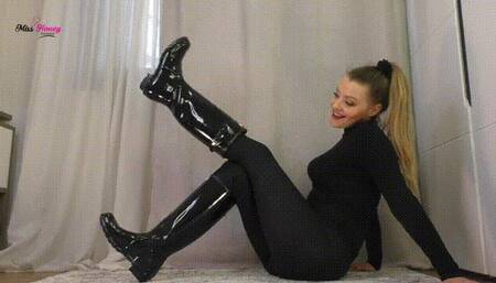 Hunter boots Initiation