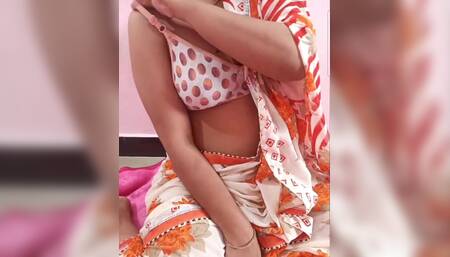 New Desi Village Wife Sex Toking on Video Call