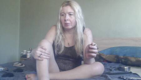 Blonde Super MILF Masturbates with Lotion