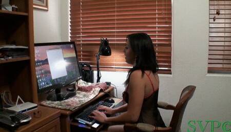 Stepmom And Stepdaughter Go From Cyber Lovers To The Real Thing ( FULL VERSION )