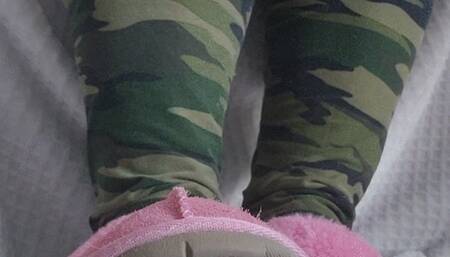 Don't look at my feet! Look away, don't watch me