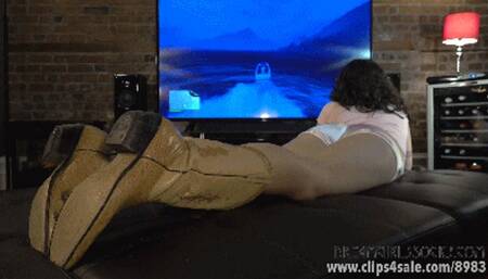 Dahlia's Gaming Feet - Full HD 1080p Version