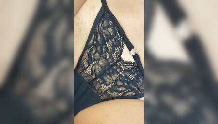 Kiwi Kandi loves her tight arse being fucked