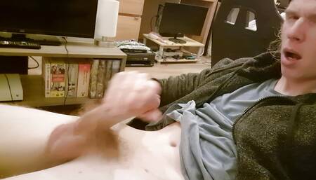 A nice Sunday evening wank!