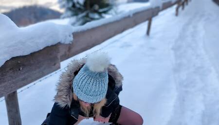 DELICIOUS SOFT ICE CREAM! Stay away from the yellow snow! Pissing in the mountains great!