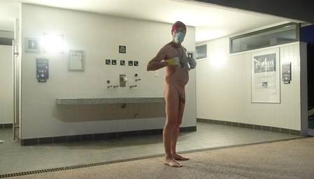winter exhib,naked at the toilet