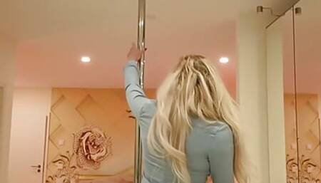 Kathy Secret fucks her pussy with a Glas dildo