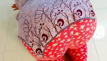 Fucking A Beautiful Maid In Saudi Arabia!