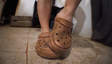 Be a giantess's doormat! : Lick the dirtiest Crocs slippers you've ever seen !